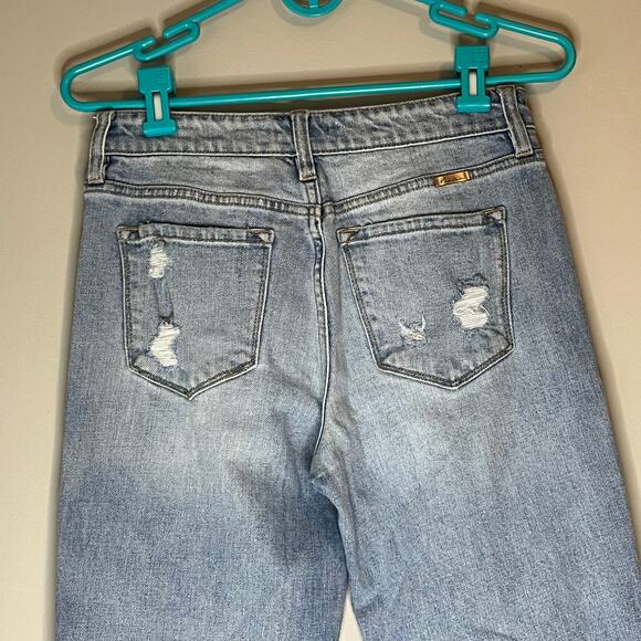 KanCan Light Wash Distressed Mom Jean Size 7 / 27 - Picture 7 of 12